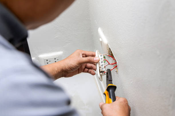 Best Licensed Electrician  in Lucedale, MS